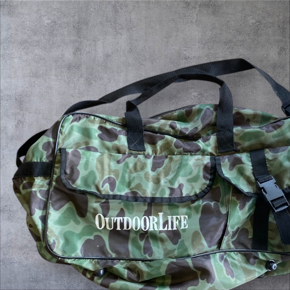 Outdoor life camp lightweight duffel bag